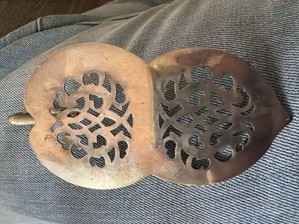 Unbranded silverplate pastry